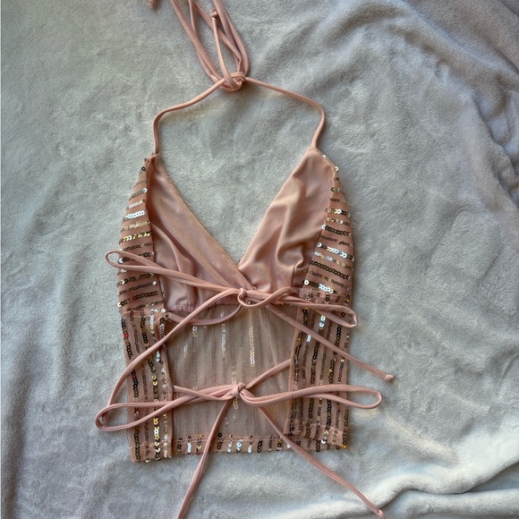 urban outfitters pink y2k cropped halter open back sequin bead cami tank top - Picture 3 of 3